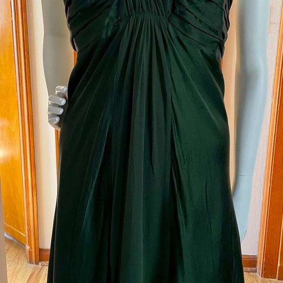 Dress - Picture 2 of 10